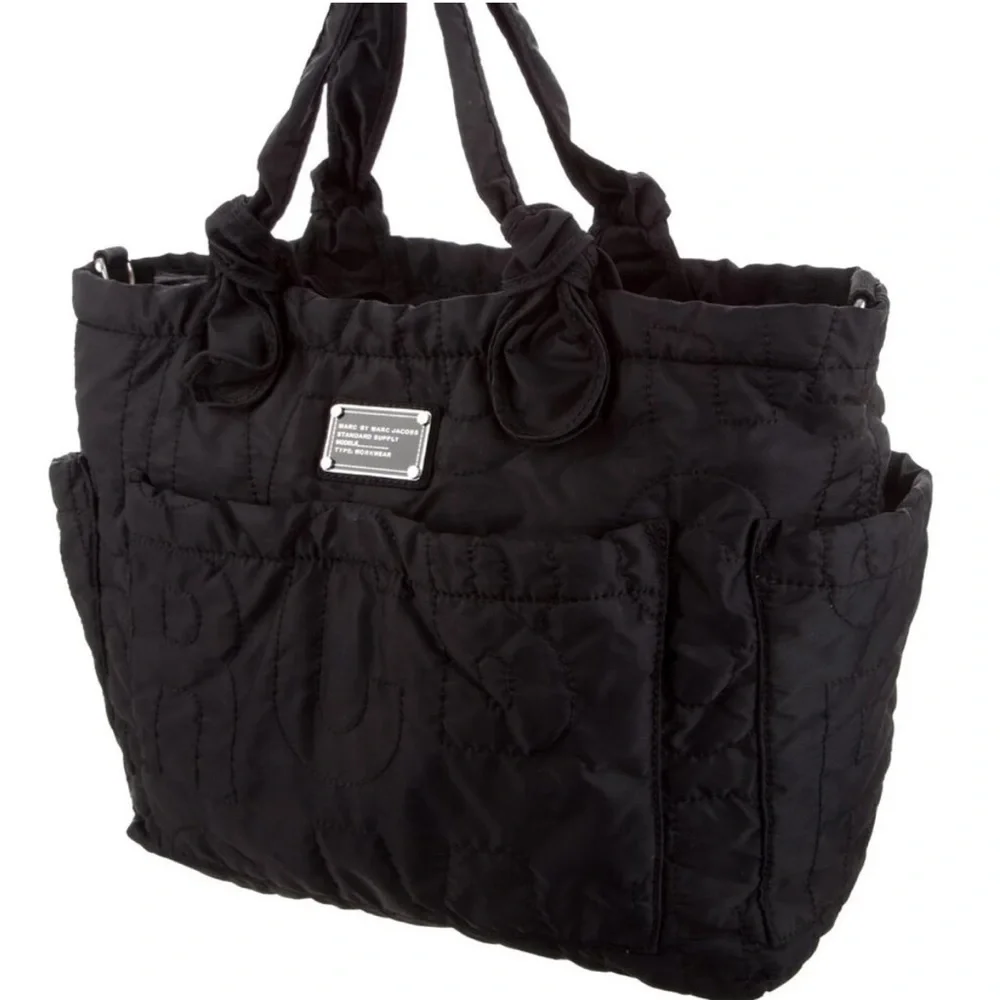 Marc by Marc Jacobs black Pretty Nylon Eliza-A-Baby Diaper Bag 🍼